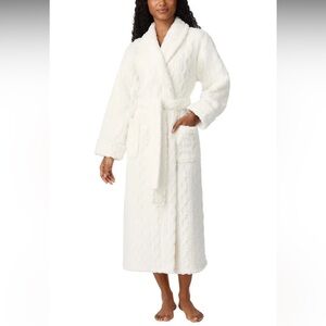 Room Service Women's Plush White Robe
